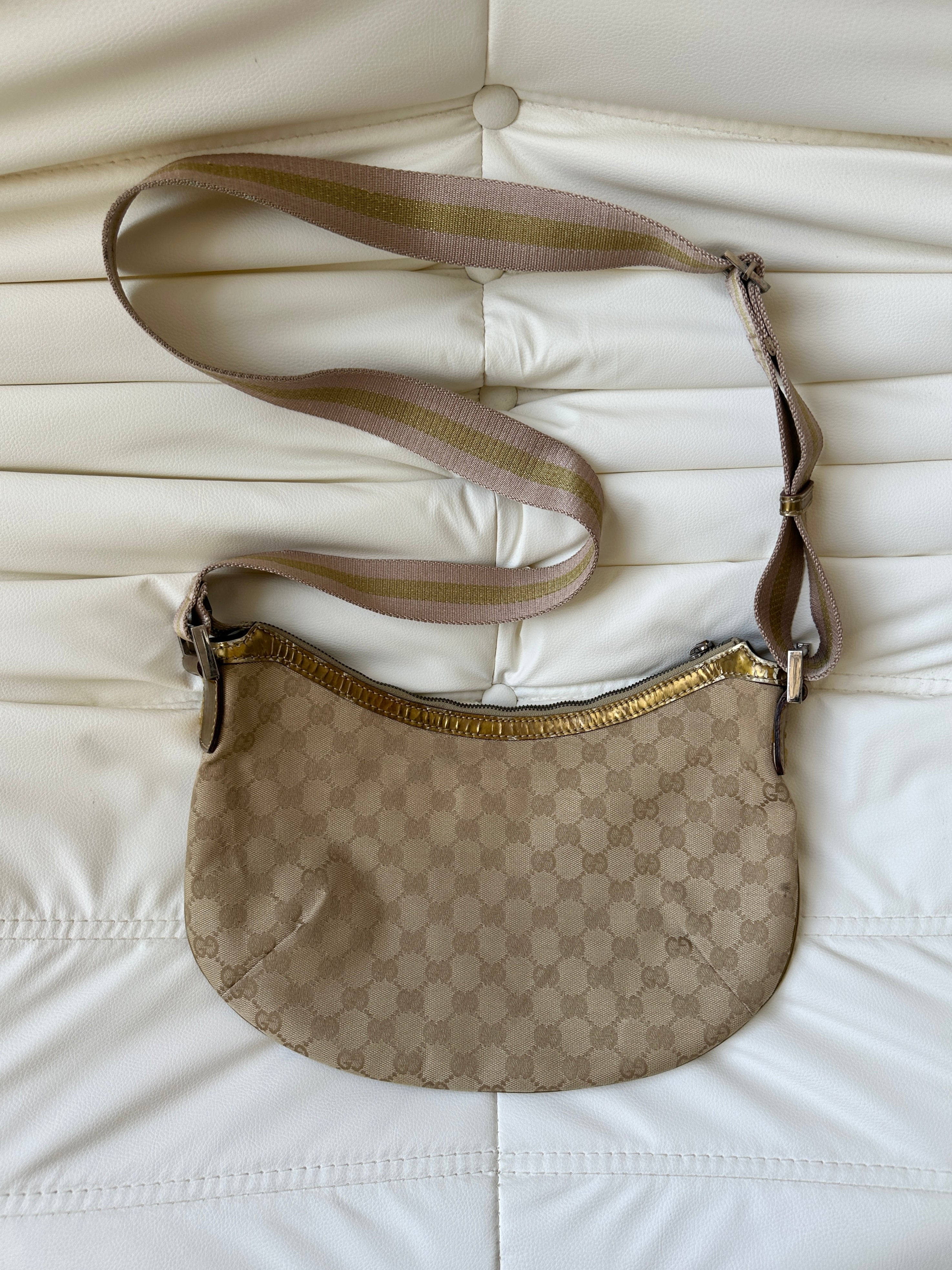Vintage Gucci GG Canvas Sherry Line Shoulder / Crossbody Bag (One Size)