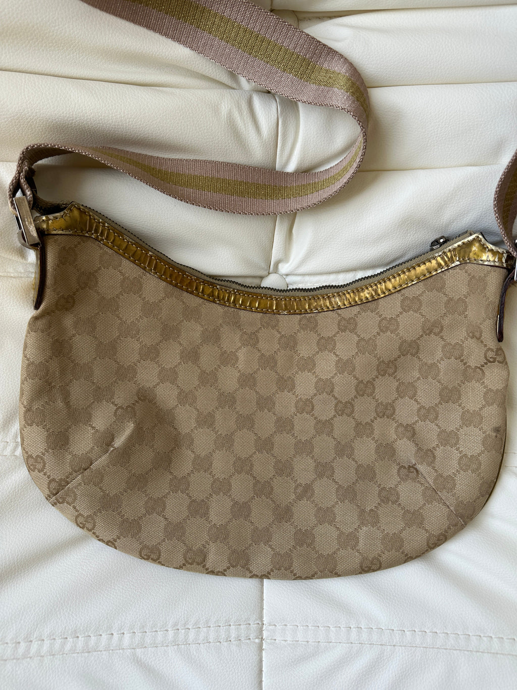 Vintage Gucci GG Canvas Sherry Line Shoulder / Crossbody Bag (One Size)