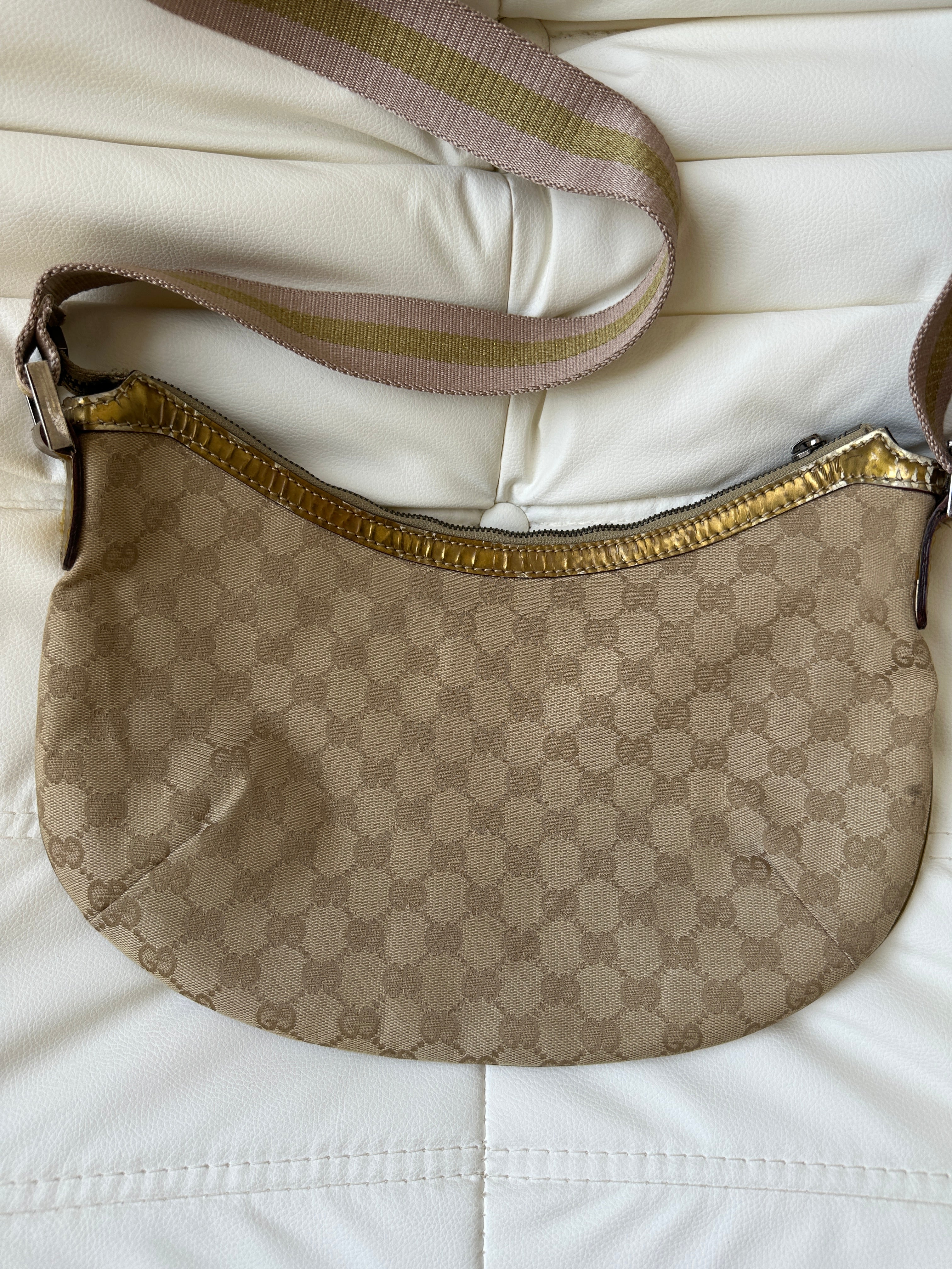 Vintage Gucci GG Canvas Sherry Line Shoulder / Crossbody Bag (One Size)