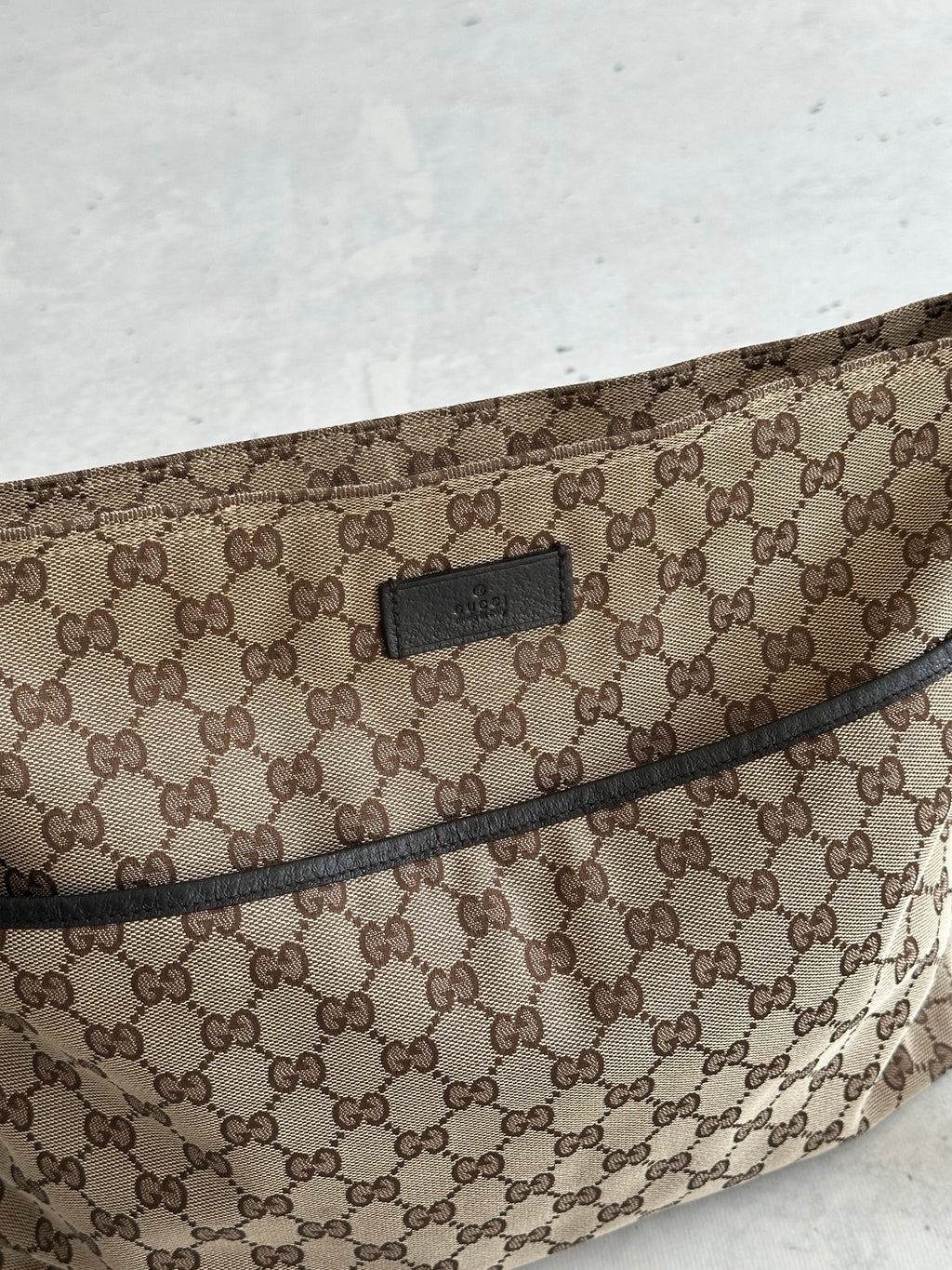 00's Gucci GG Monogram Crossbody / Messenger Bag (One Size)