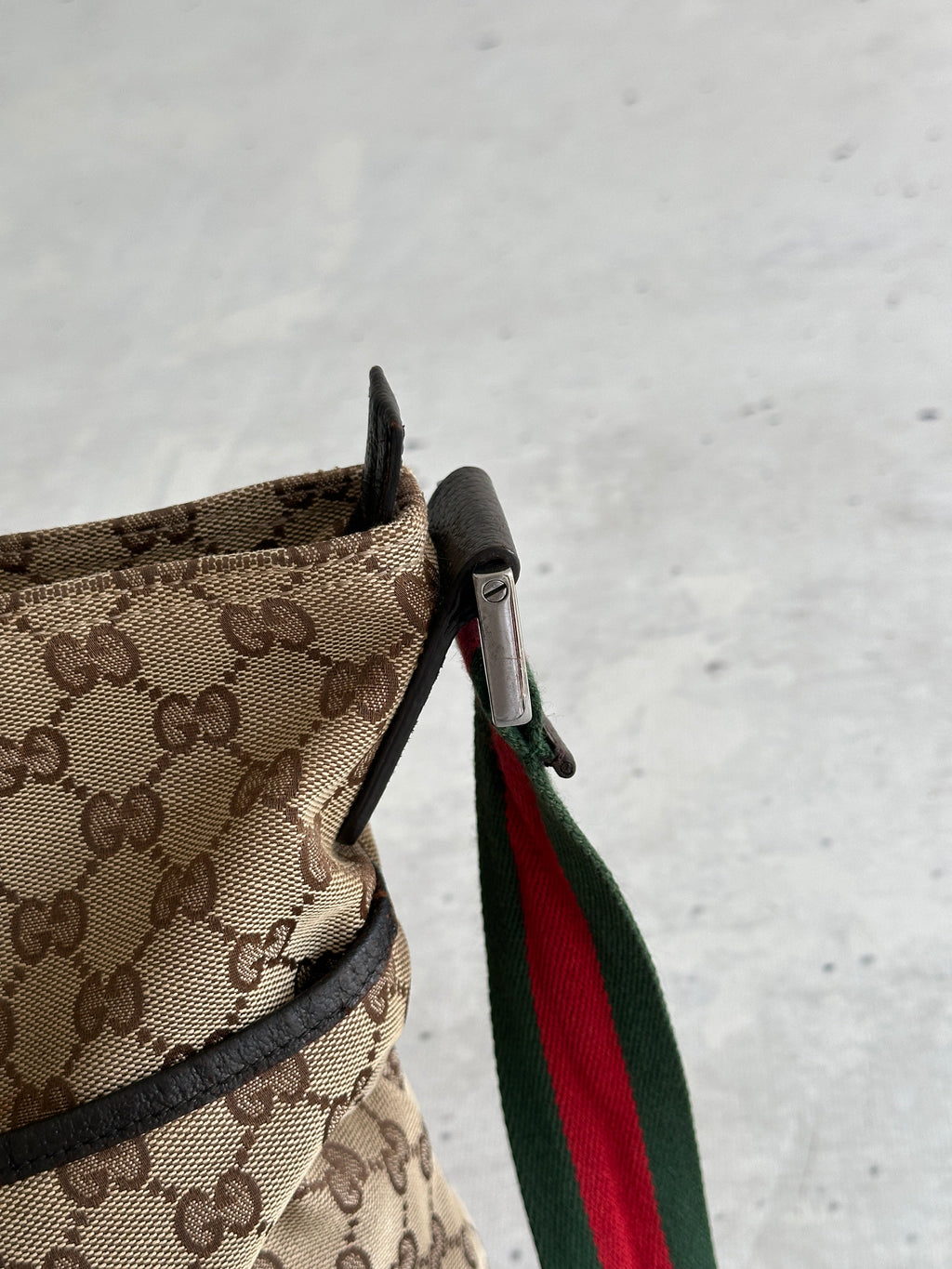 00's Gucci GG Monogram Crossbody / Messenger Bag (One Size)