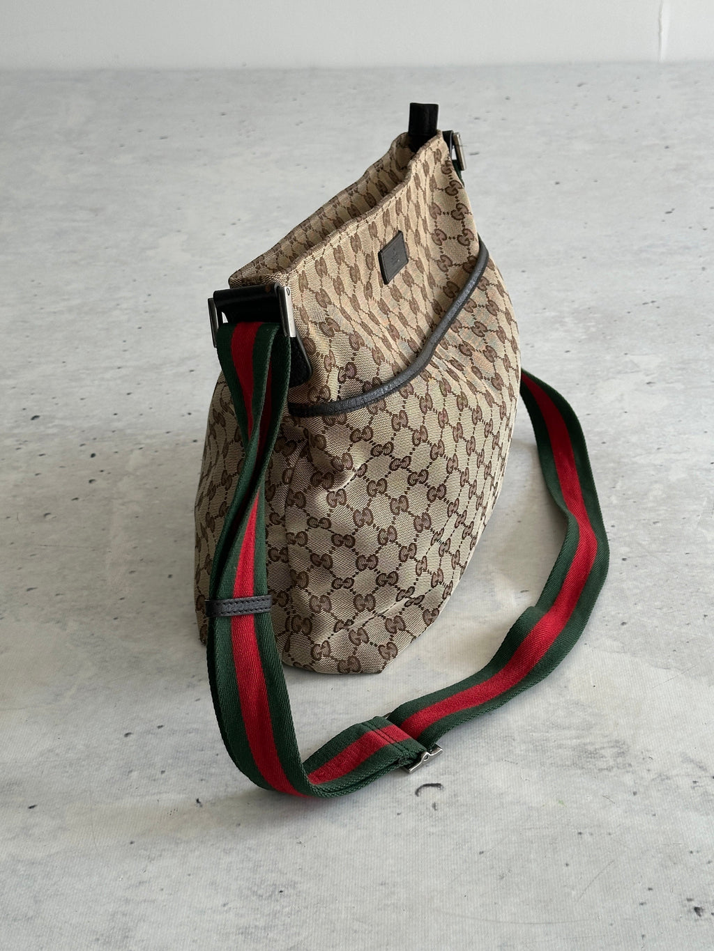 00's Gucci GG Monogram Crossbody / Messenger Bag (One Size)