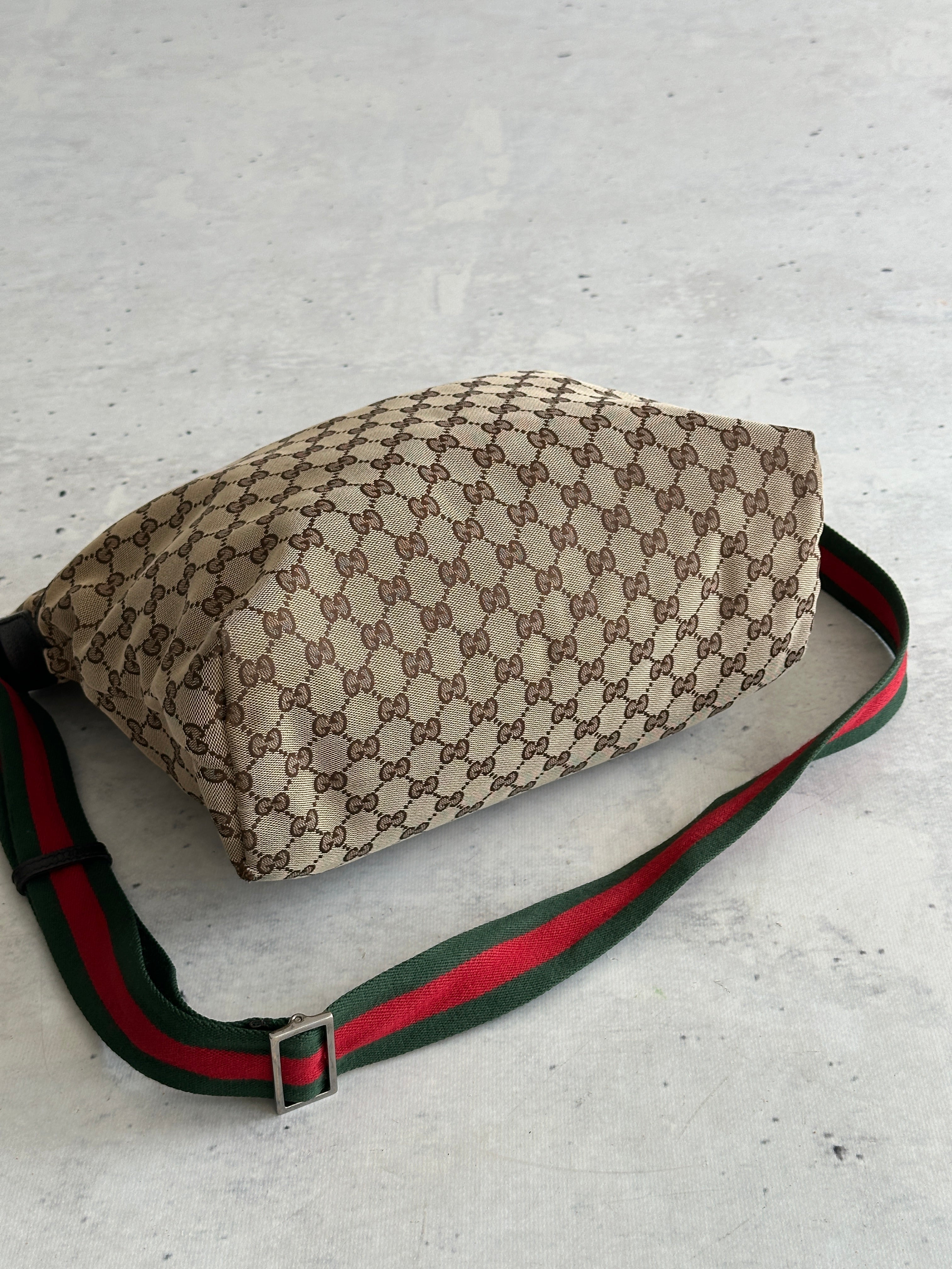 00's Gucci GG Monogram Crossbody / Messenger Bag (One Size)