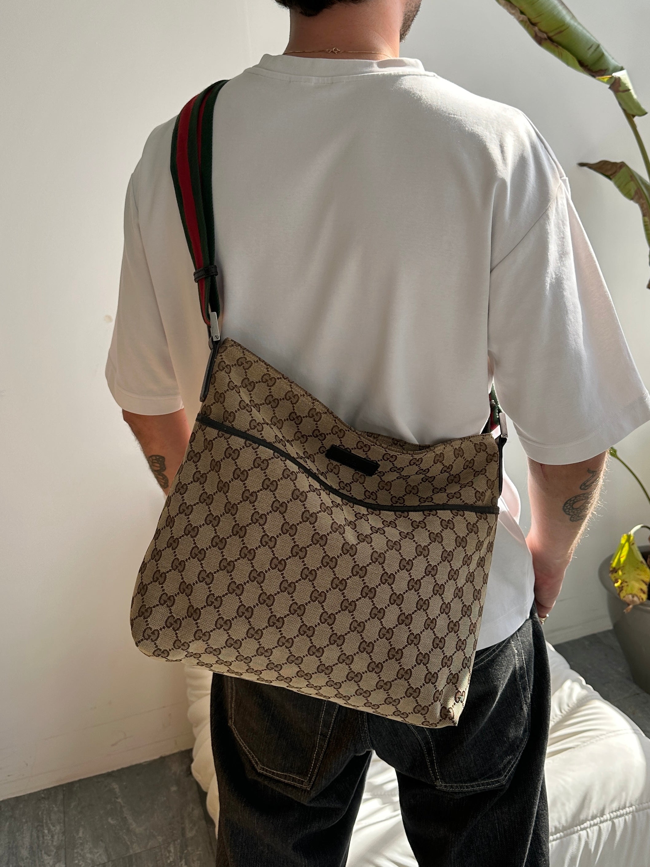 00's Gucci GG Monogram Crossbody / Messenger Bag (One Size)