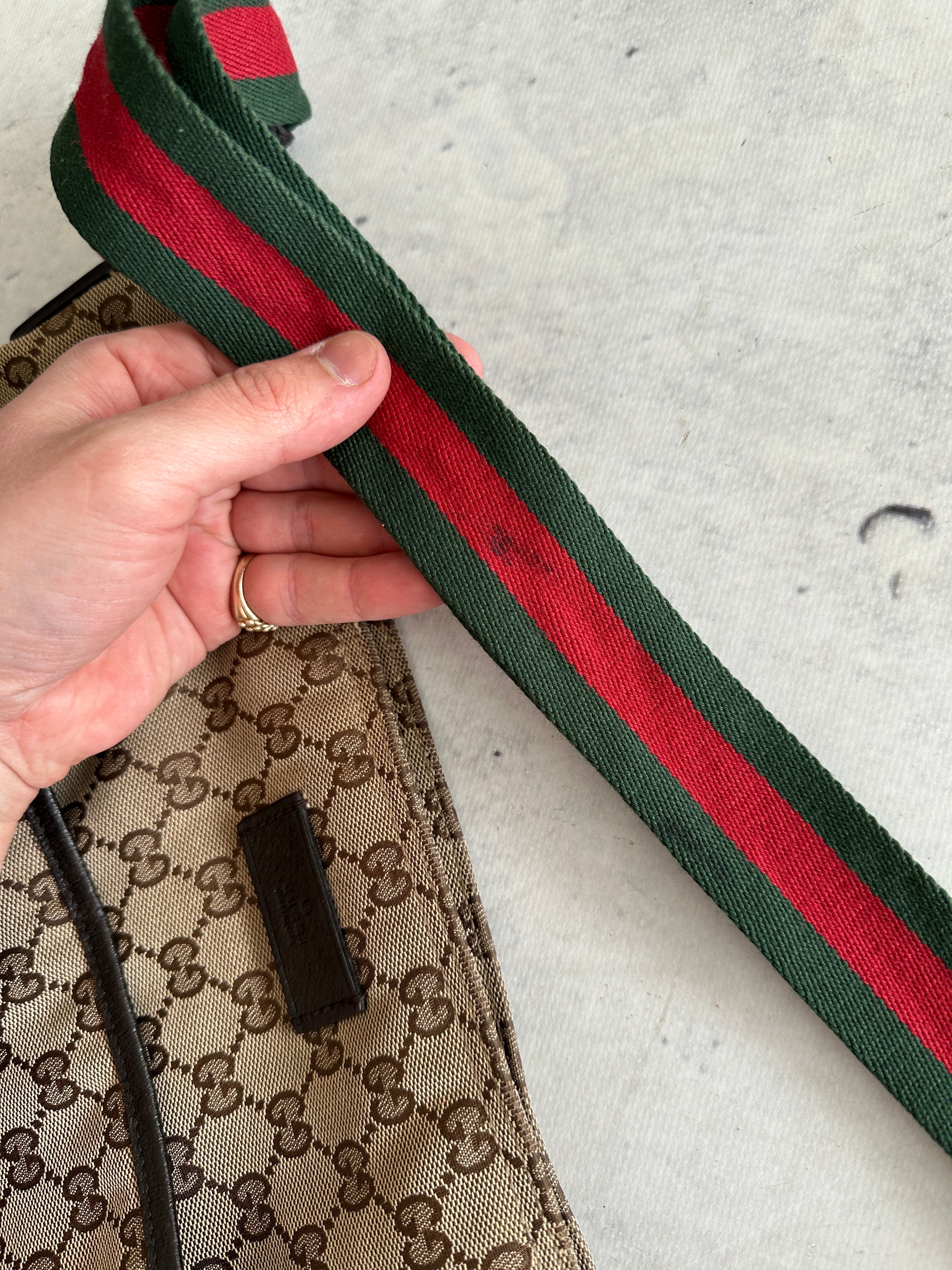 00's Gucci GG Monogram Crossbody / Messenger Bag (One Size)