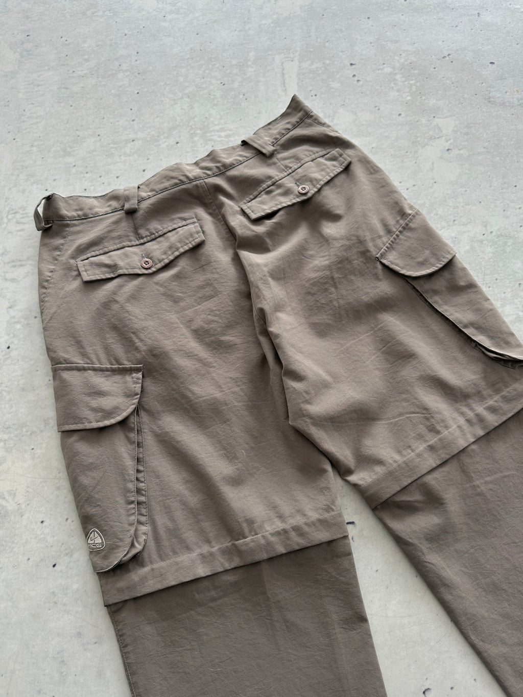 00's Nike ACG 2 in 1 Shorts / Pants (W34)
