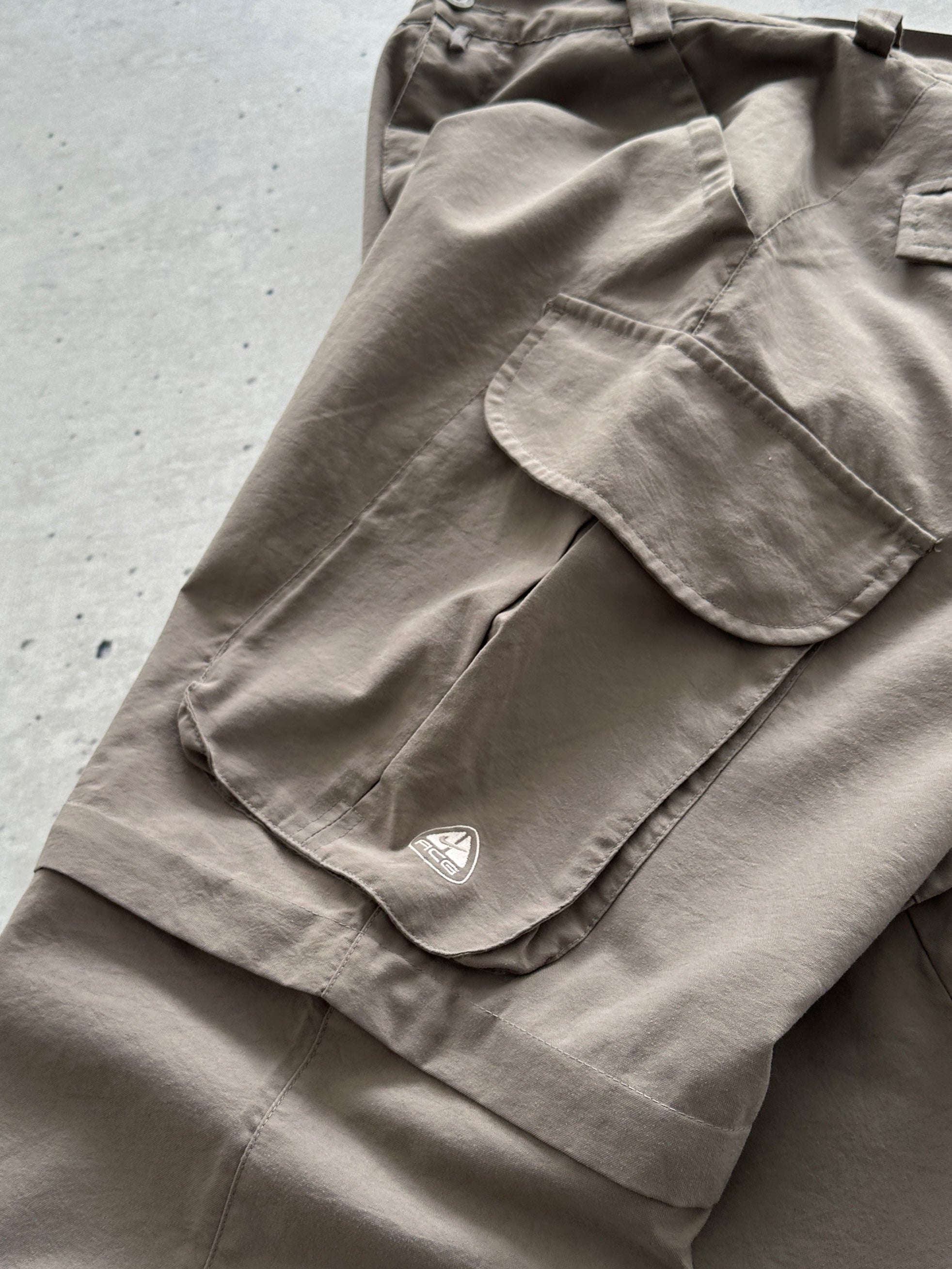 00's Nike ACG 2 in 1 Shorts / Pants (W34)