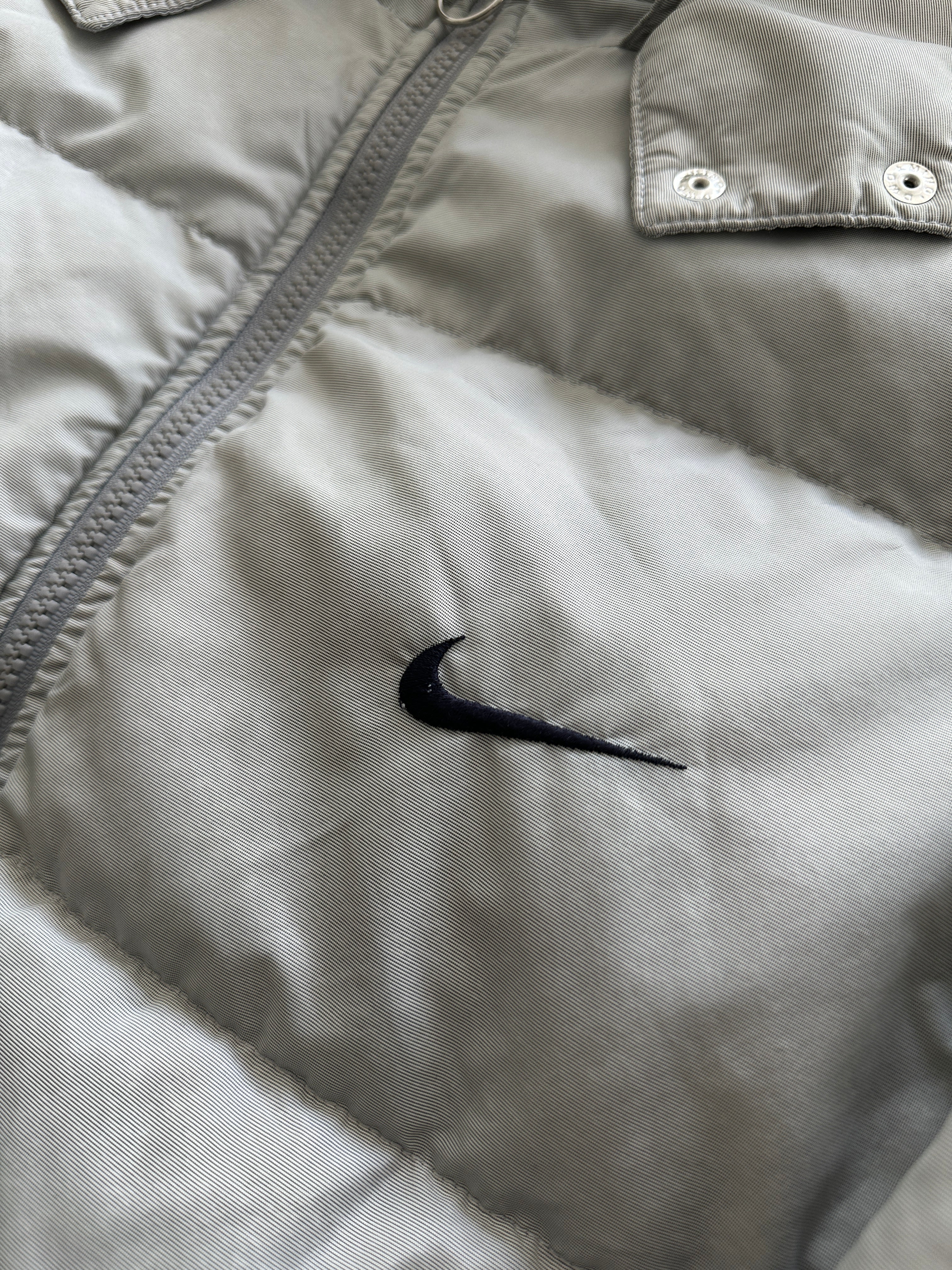 90's Nike Swoosh Zip Up Puffer Jacket (Women's M)