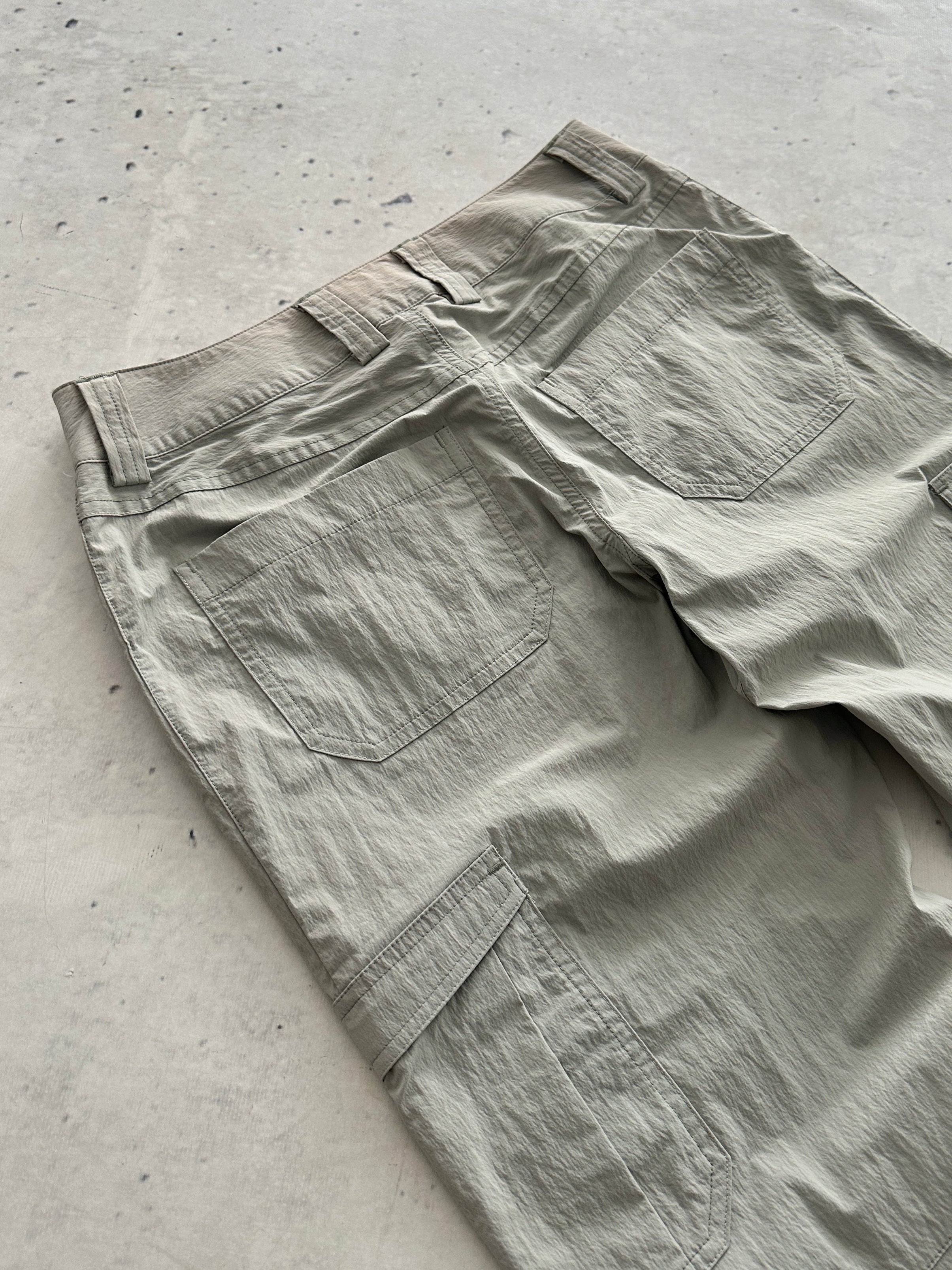 Arc'teryx Utility nylon hiking tech Pants (Women's W26)