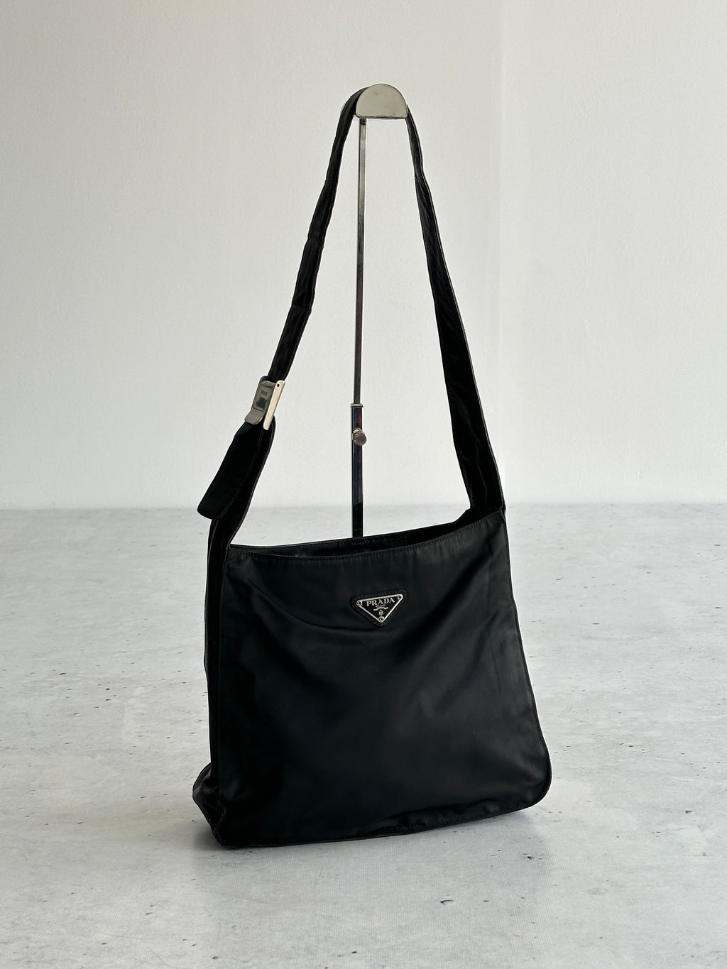 00's Prada Nylon Leather strap Bag (One Size)