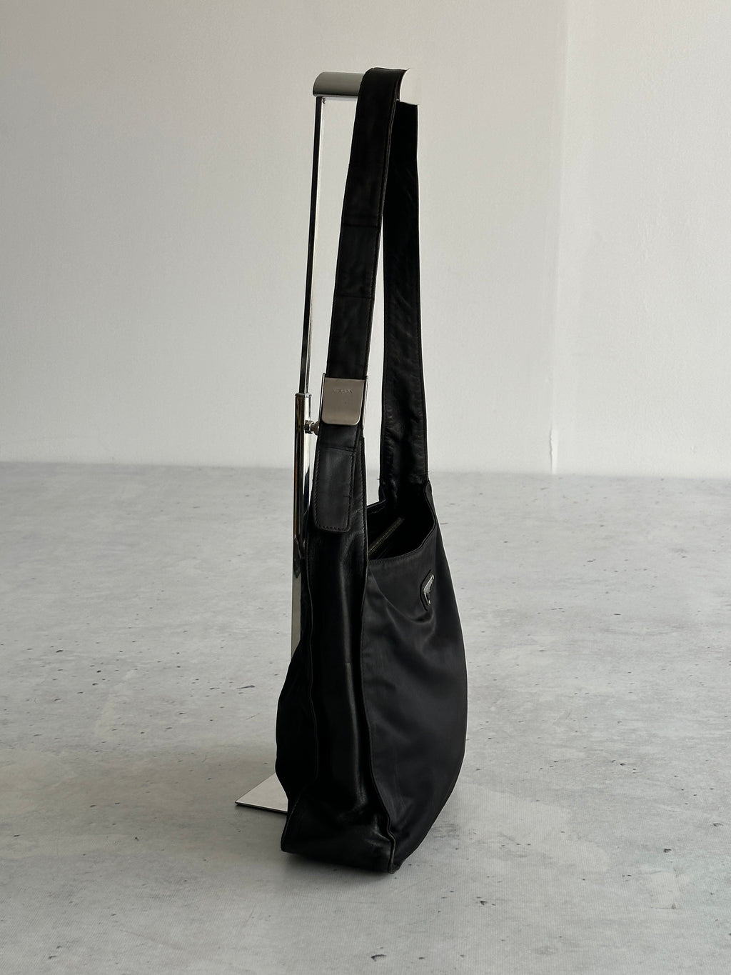 00's Prada Nylon Leather strap Bag (One Size)
