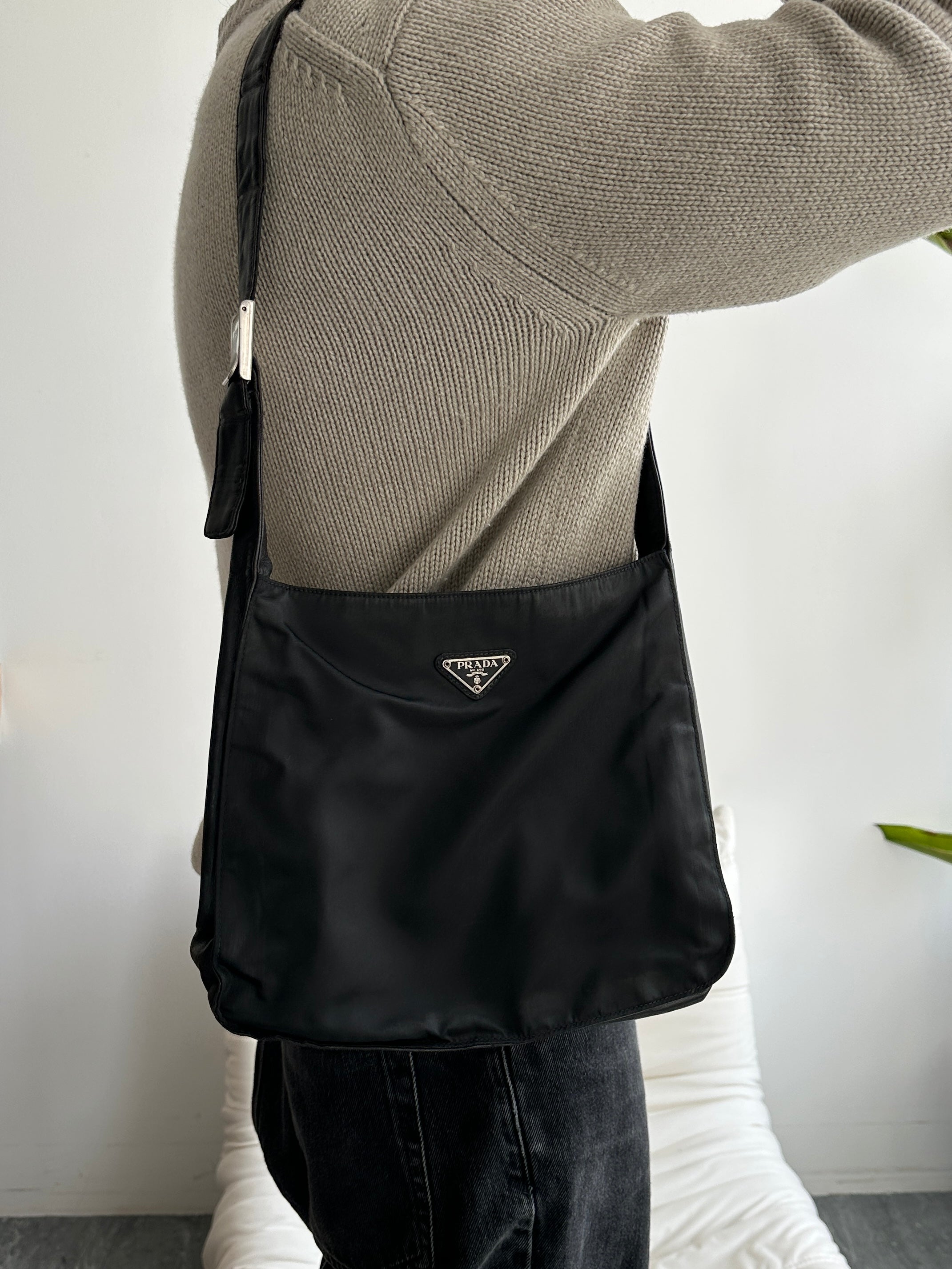 00's Prada Nylon Leather strap Bag (One Size)