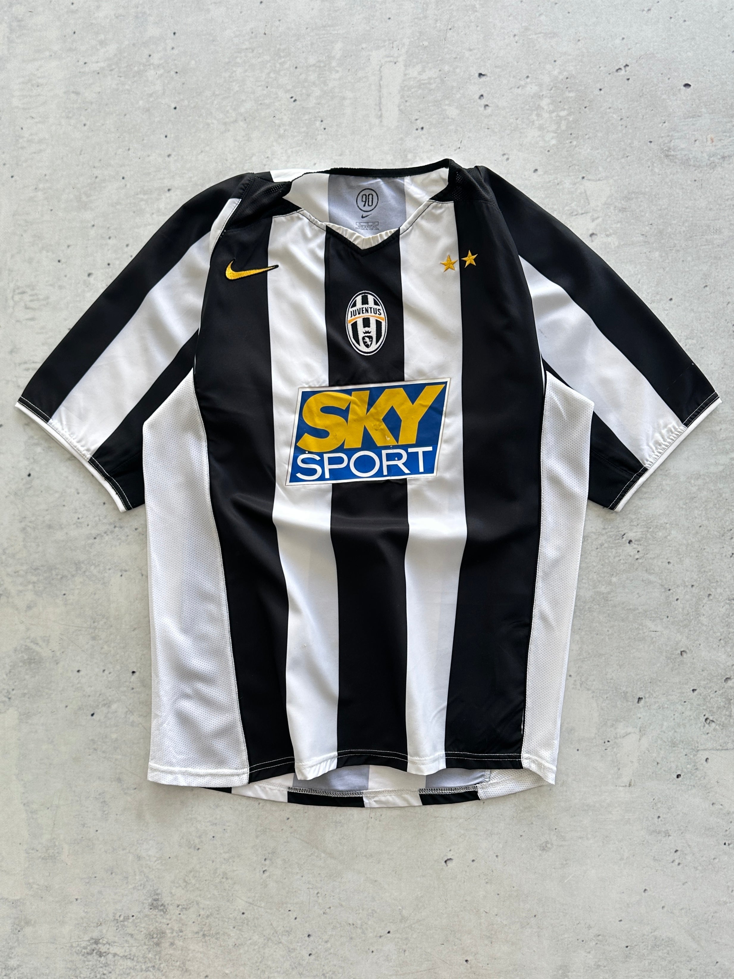 2004/05 Juventus Nike Home Shirt (L)