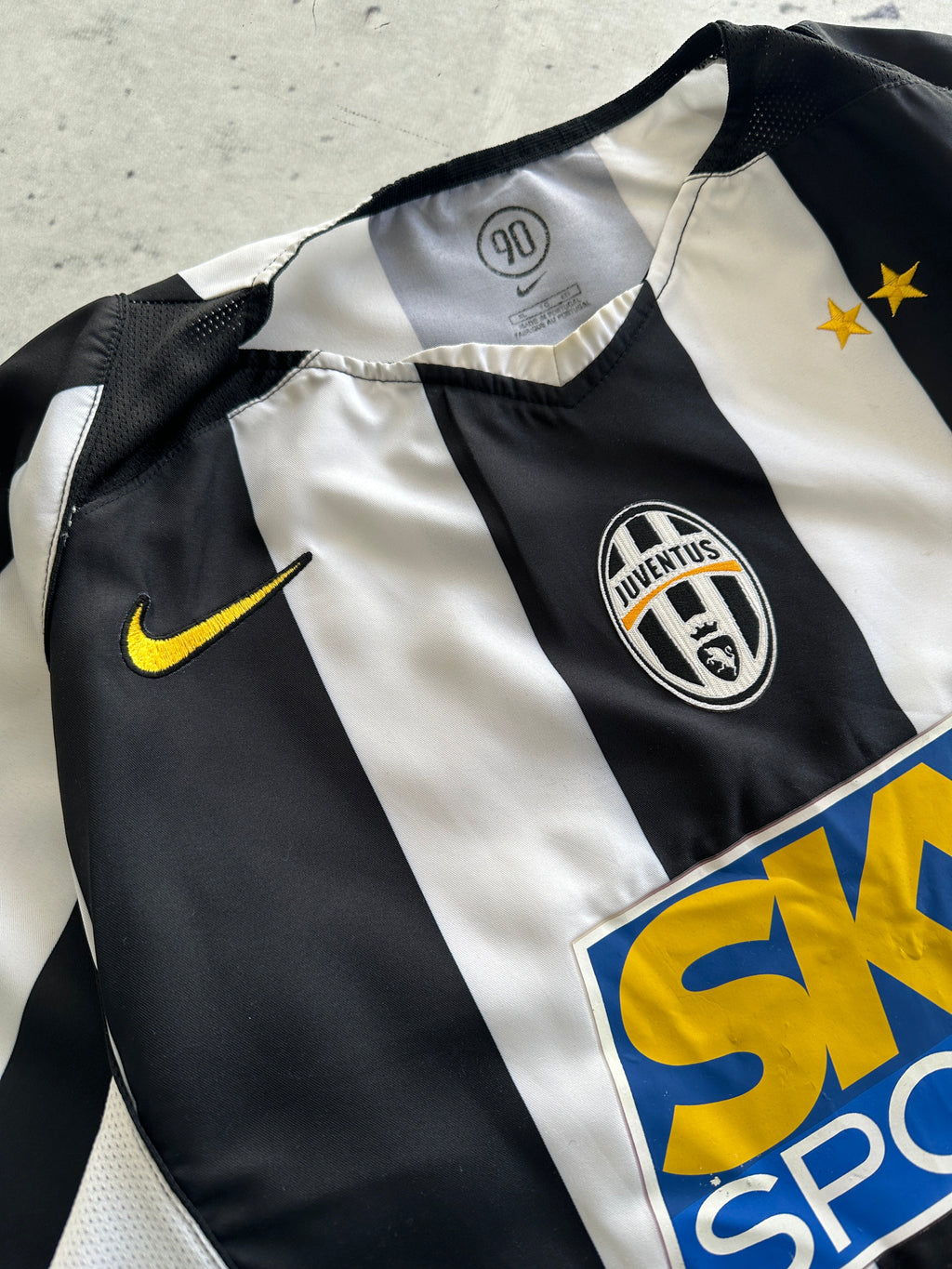 2004/05 Juventus Nike Home Shirt (L)