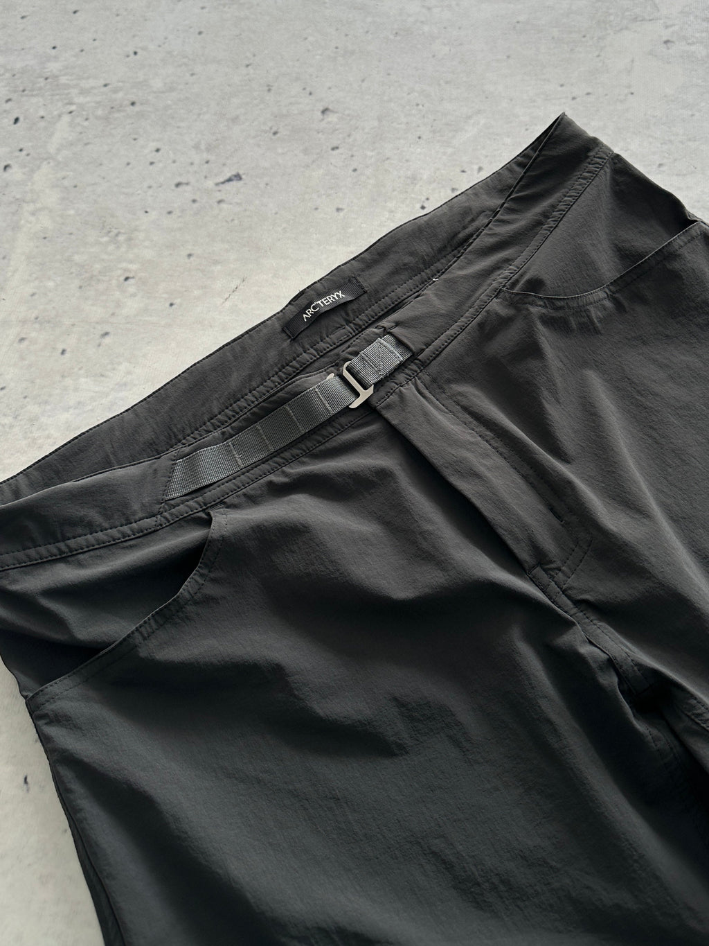 Arc'teryx Belted Baggy nylon Shorts (W36)