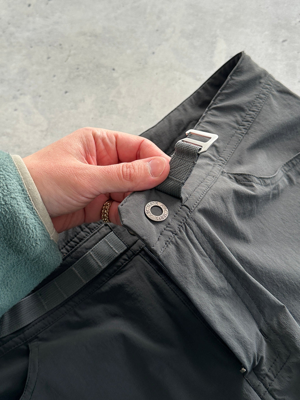 Arc'teryx Belted Baggy nylon Shorts (W36)
