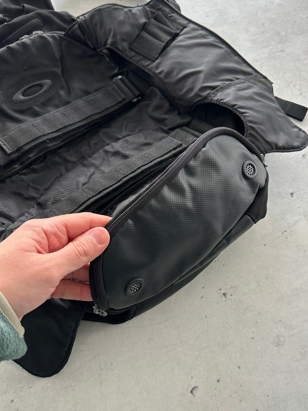 90's Oakley Tactical Backpack (One Size)