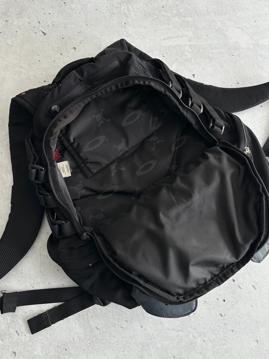 90's Oakley Tactical Backpack (One Size)