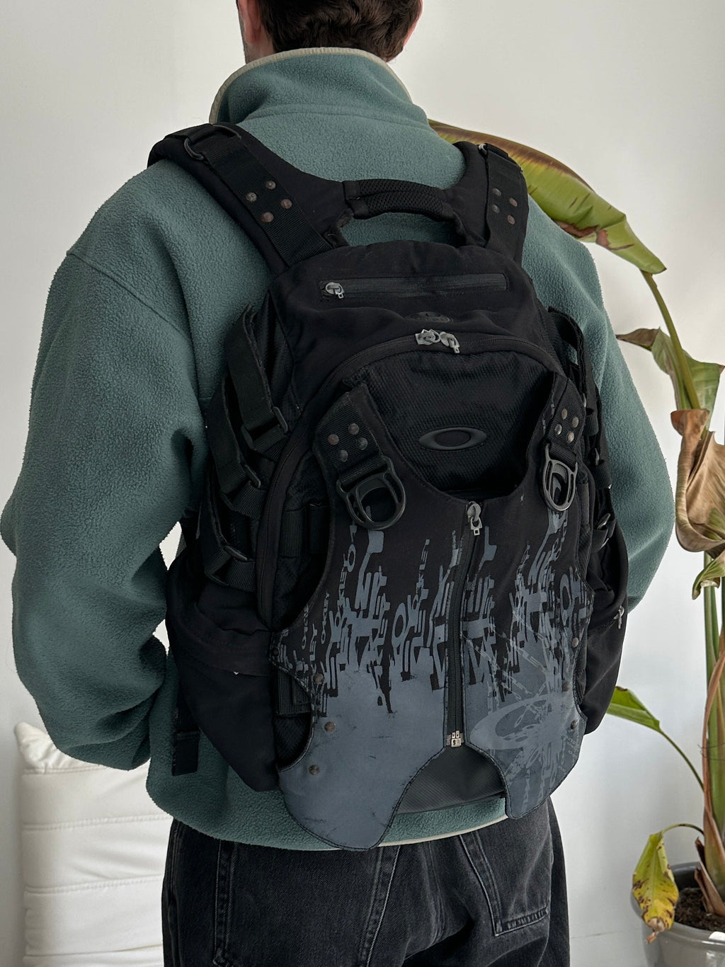 90's Oakley Tactical Backpack (One Size)