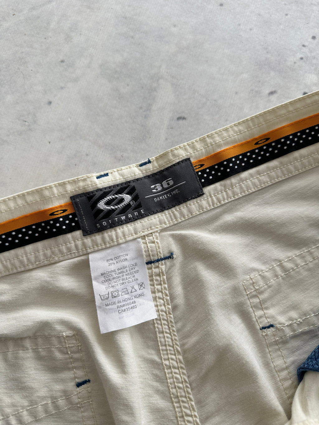 00's Oakley Baggy cargo Shorts (W36)