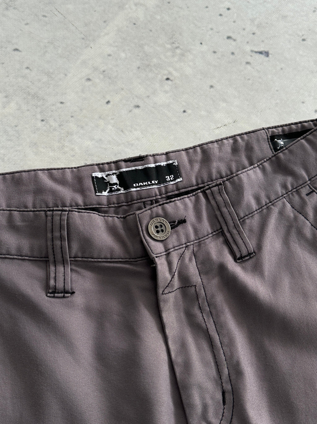 00's Oakley Capri Style Trousers (Women's W32)