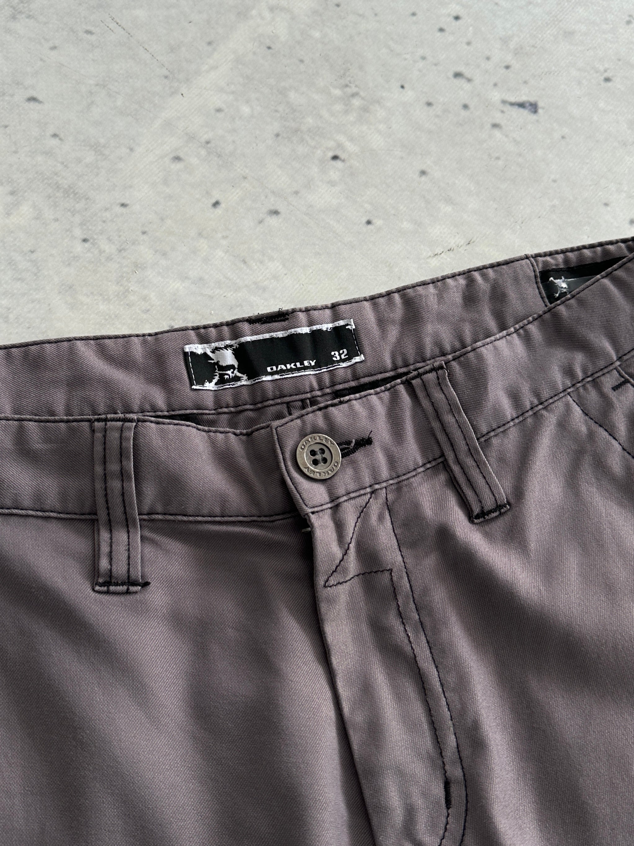 00's Oakley Capri Style Trousers (Women's W32)