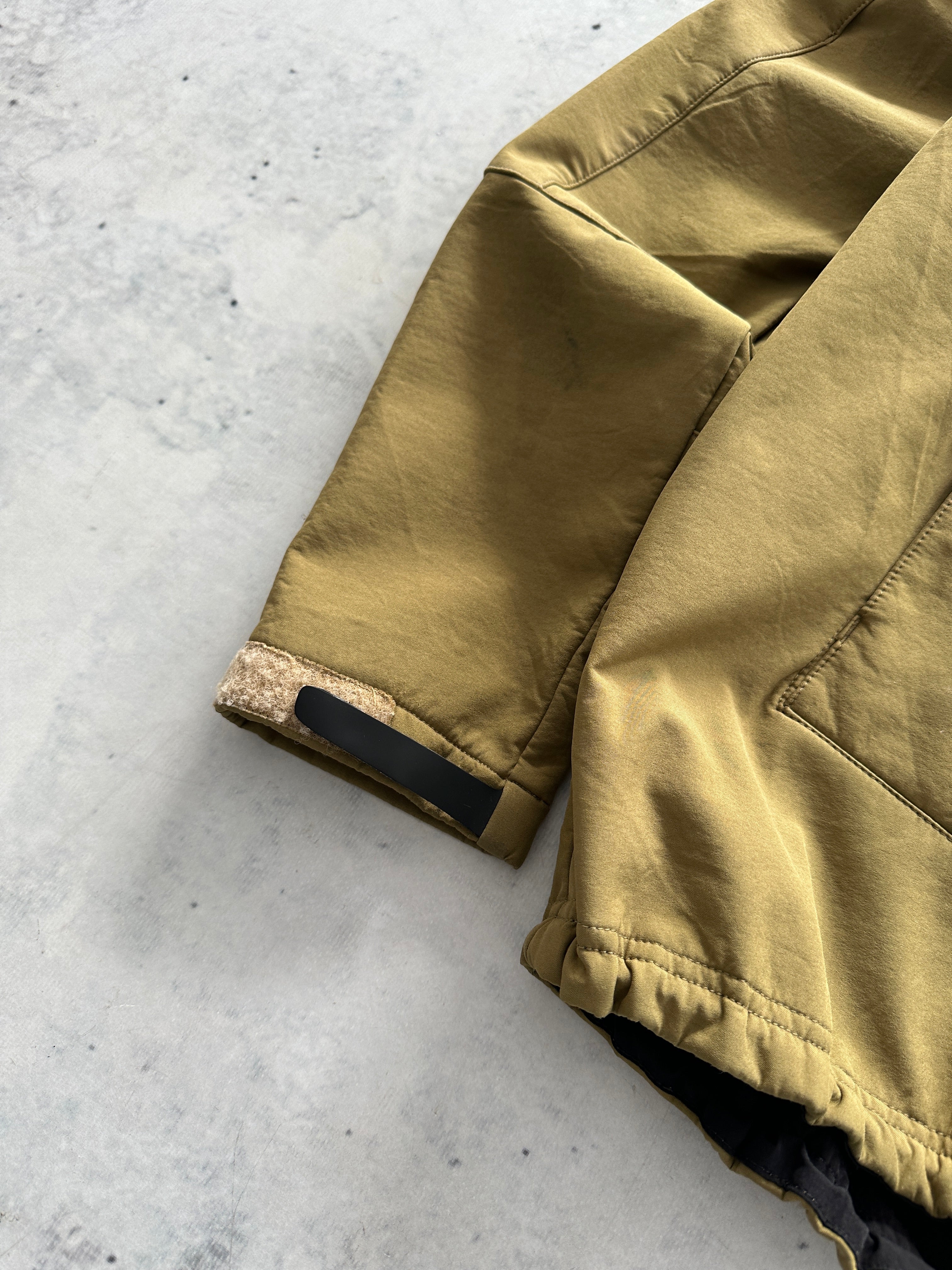 Arc'teryx leaf Zip Up Jacket (S)