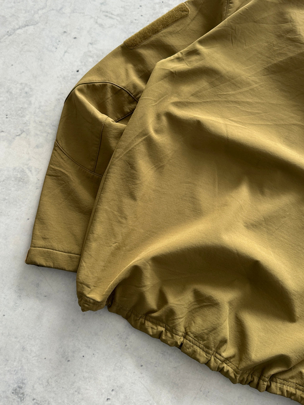 Arc'teryx leaf Zip Up Jacket (S)