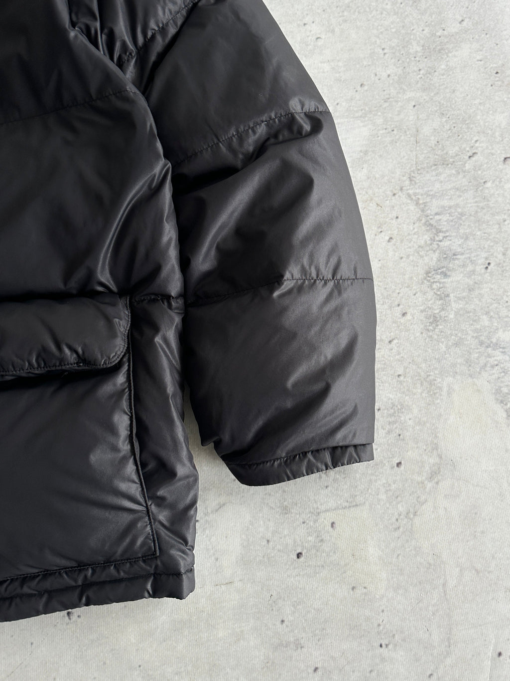 90's Armani Jeans Down Fill Zip Up Puffer Jacket (XL)