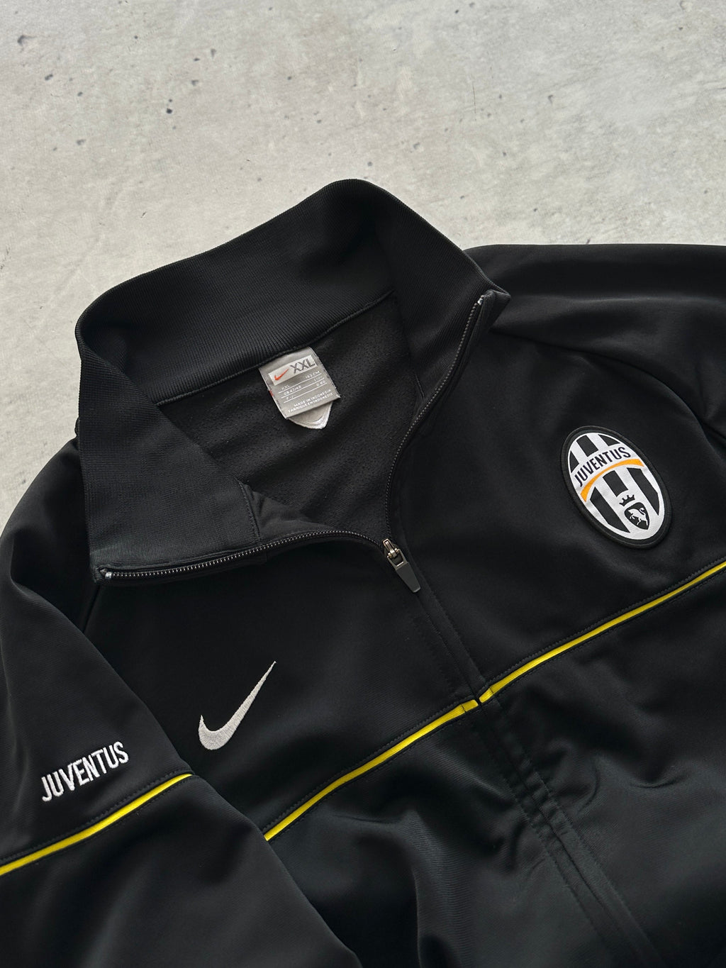 2008 Juventus Nike Zip Up Track Jacket (XXL)