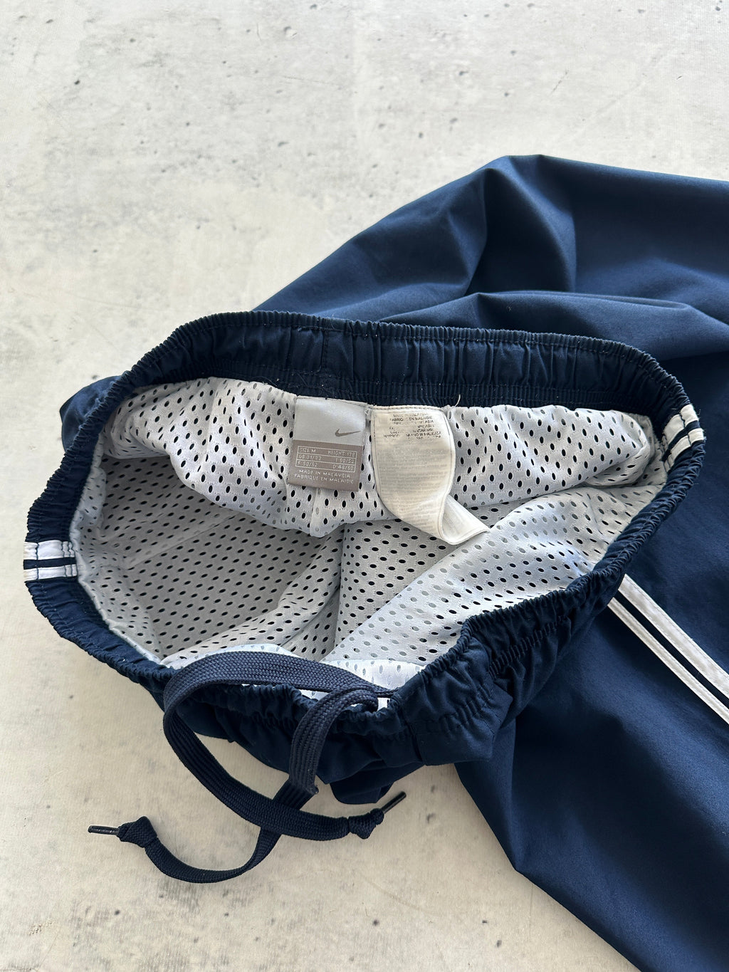 00's Nike Embroidered Swoosh baggy Track Pants (M)