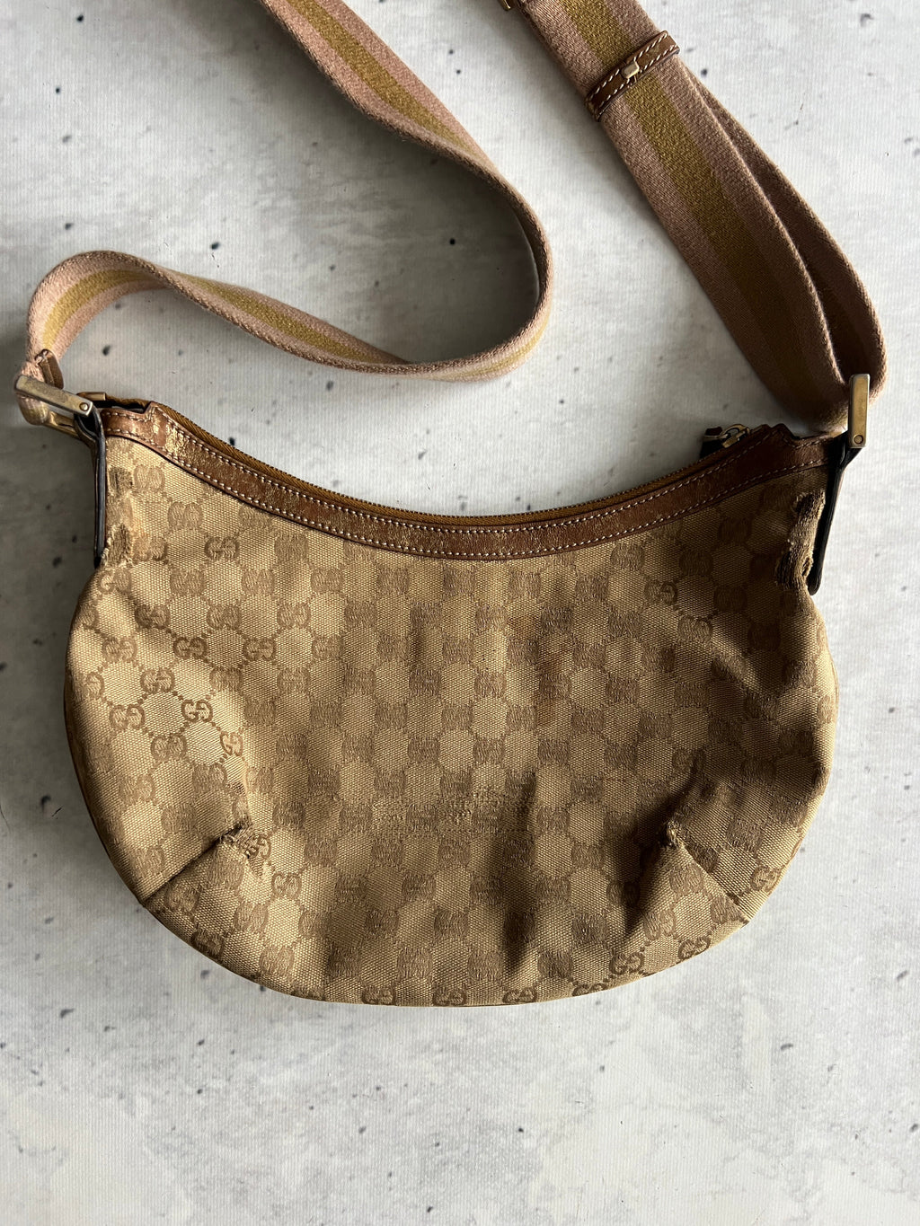Gucci GG Canvas Shoulder / Crossbody Bag (One Size)
