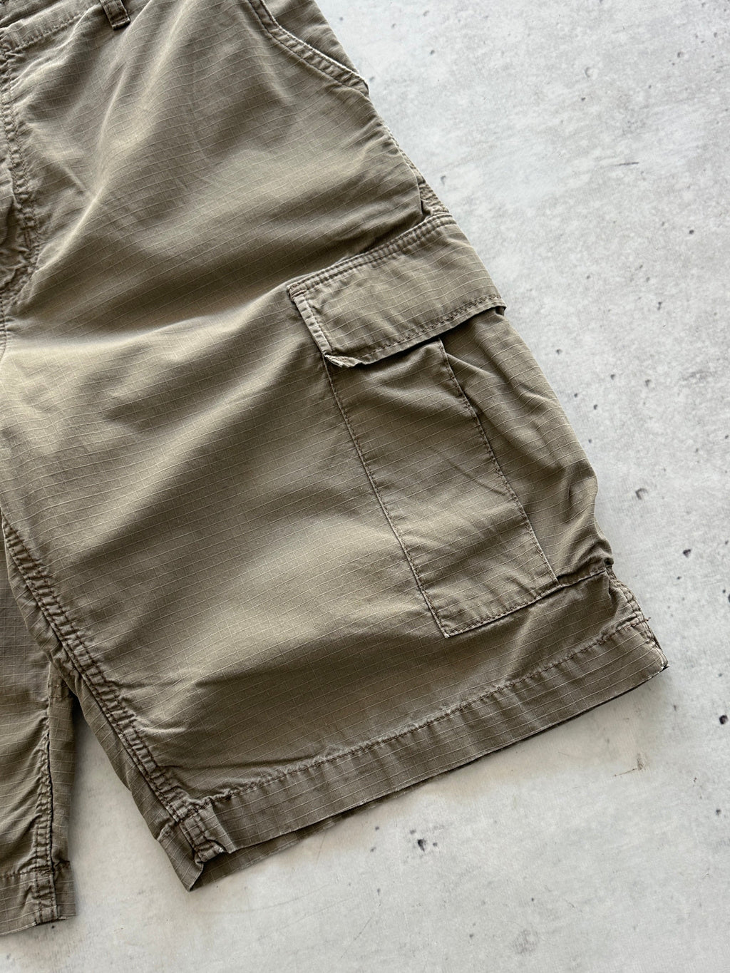 Carhartt Ripstop Bermuda Cargo Shorts (W36)