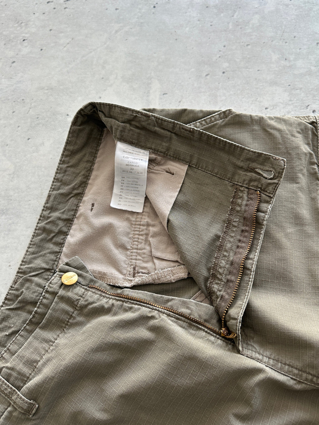 Carhartt Ripstop Bermuda Cargo Shorts (W36)