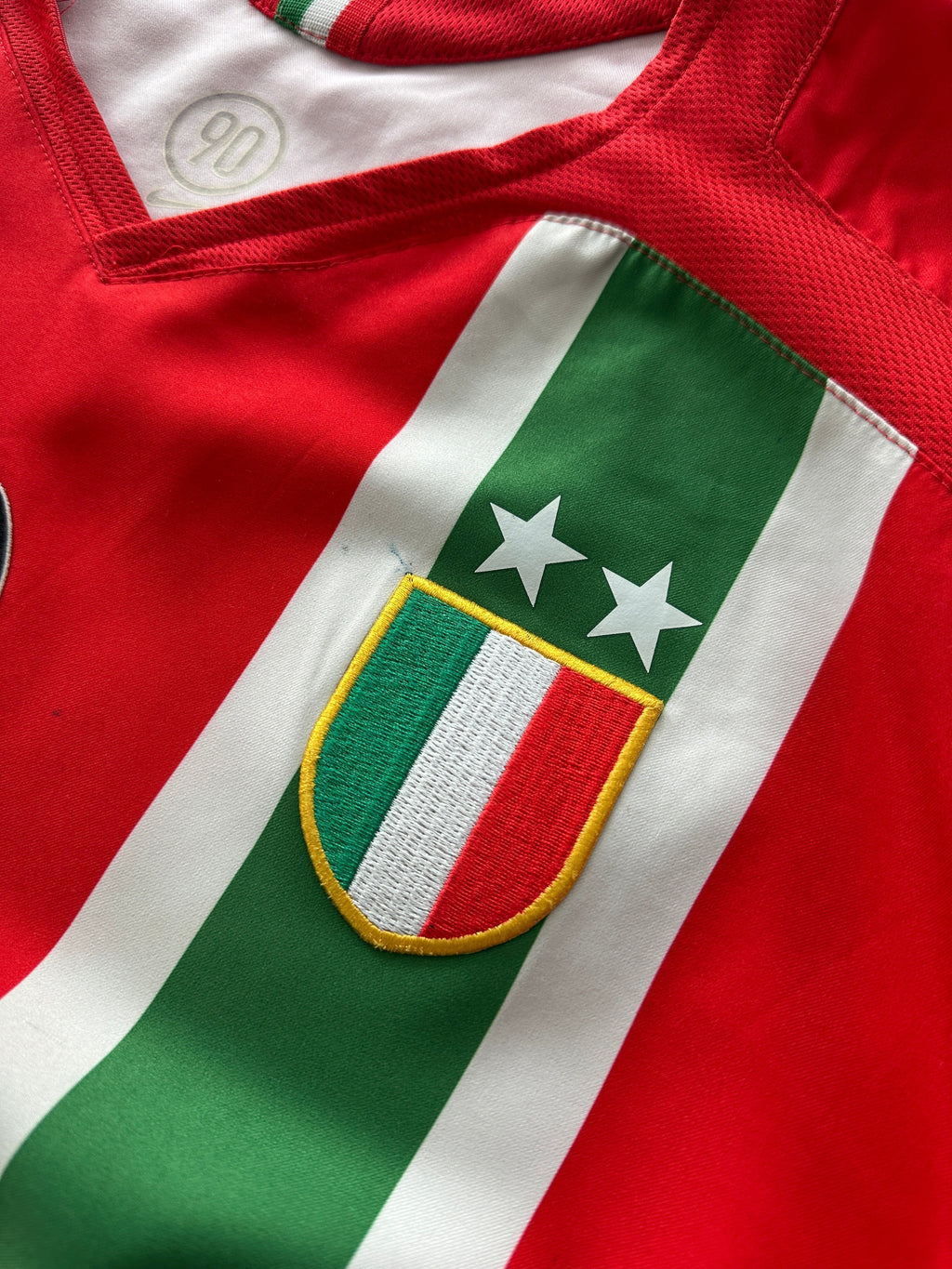 2005/06 Juventus Nike Away Shirt (L)