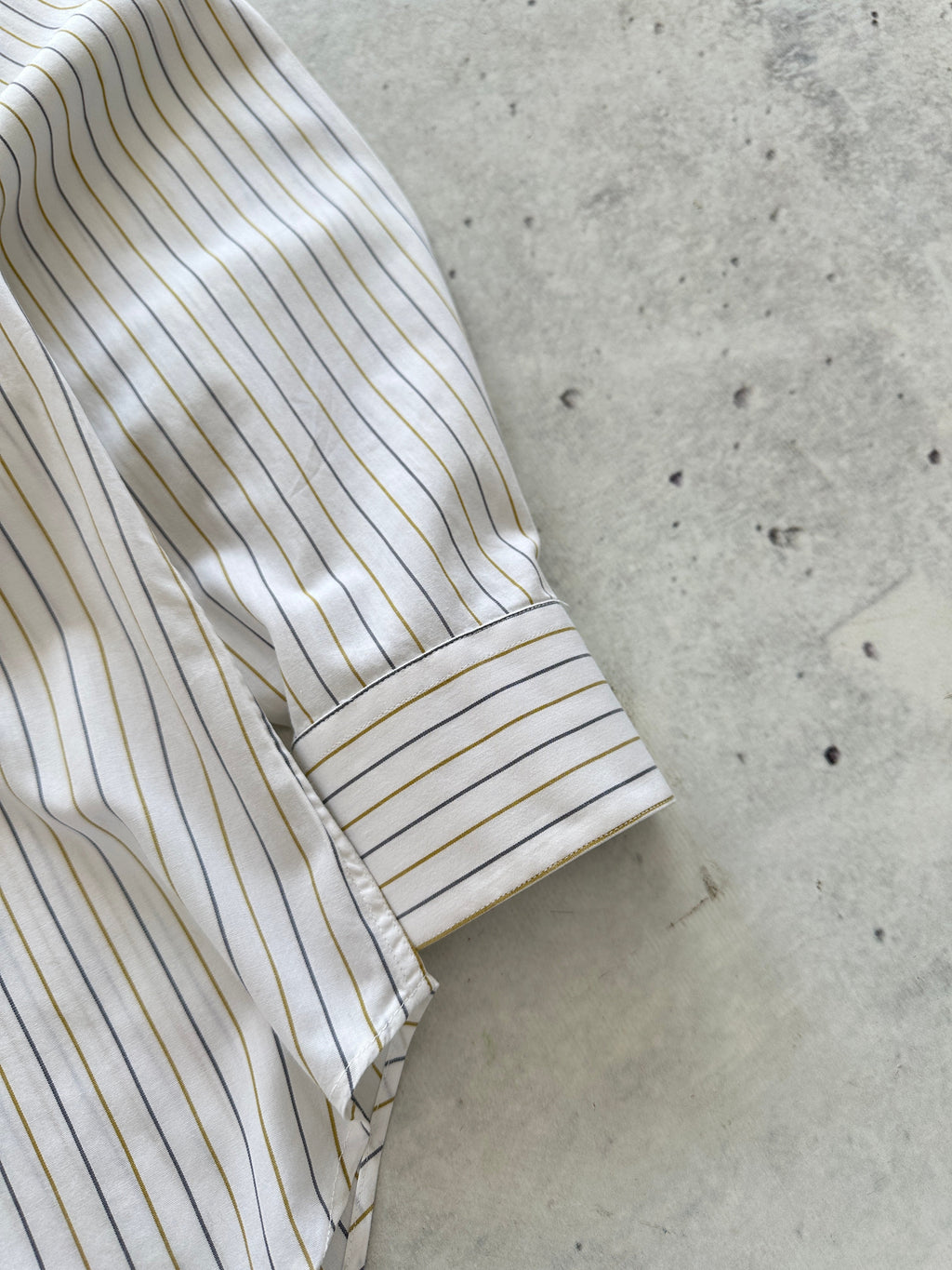 90's Valentino Chemises Vertical Stripe Long Sleeve Shirt (L)