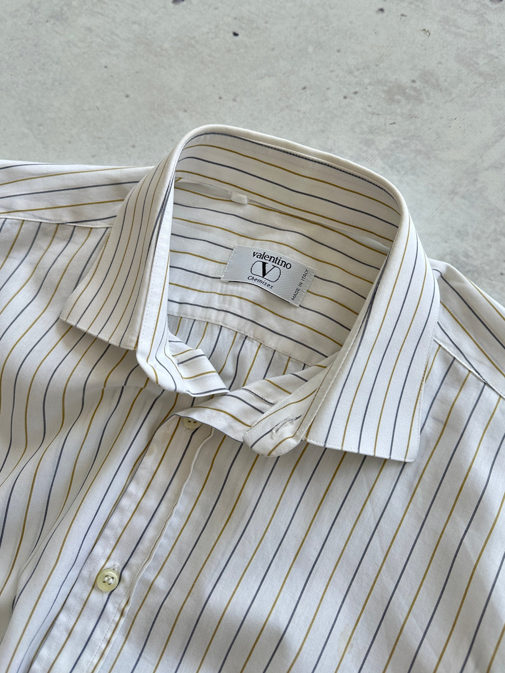 90's Valentino Chemises Vertical Stripe Long Sleeve Shirt (L)