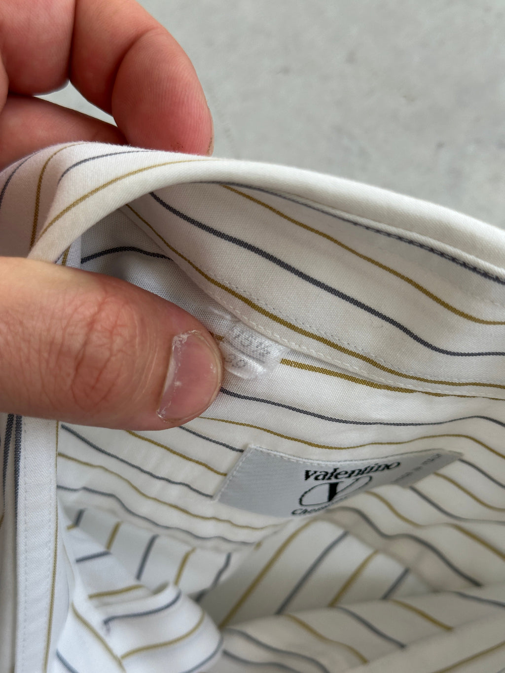 90's Valentino Chemises Vertical Stripe Long Sleeve Shirt (L)